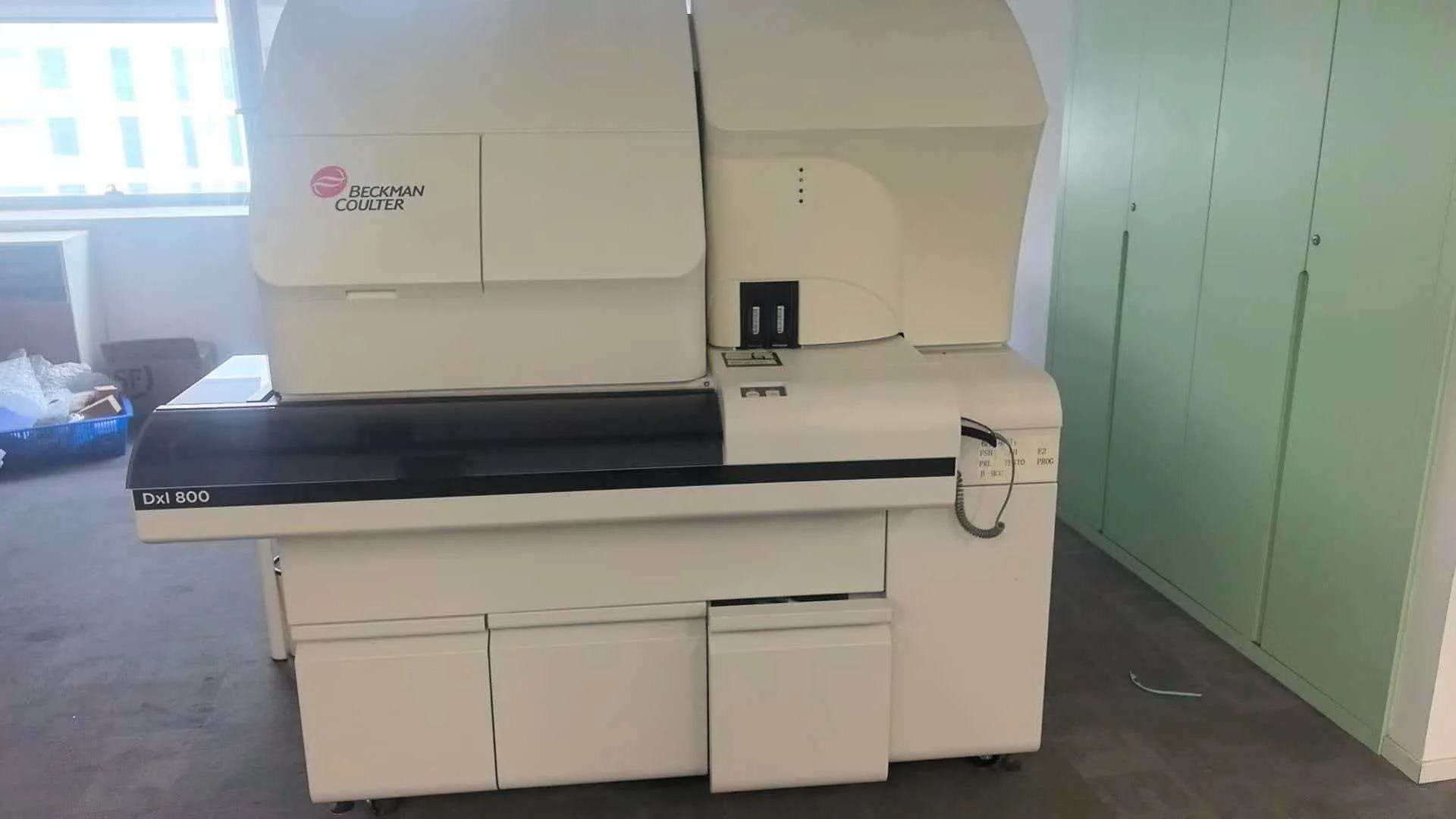 DxI 800 Beckman Coulter DxI 800 Used Immunoassay Analyzer: Elevating Laboratory Efficiency and Confidence